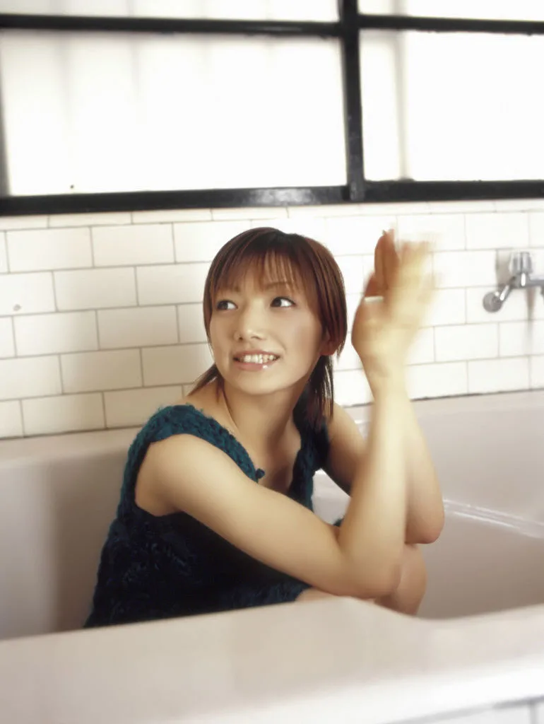 [Sách điện tử H!P] Album ảnh Maki Goto số 3 - 76